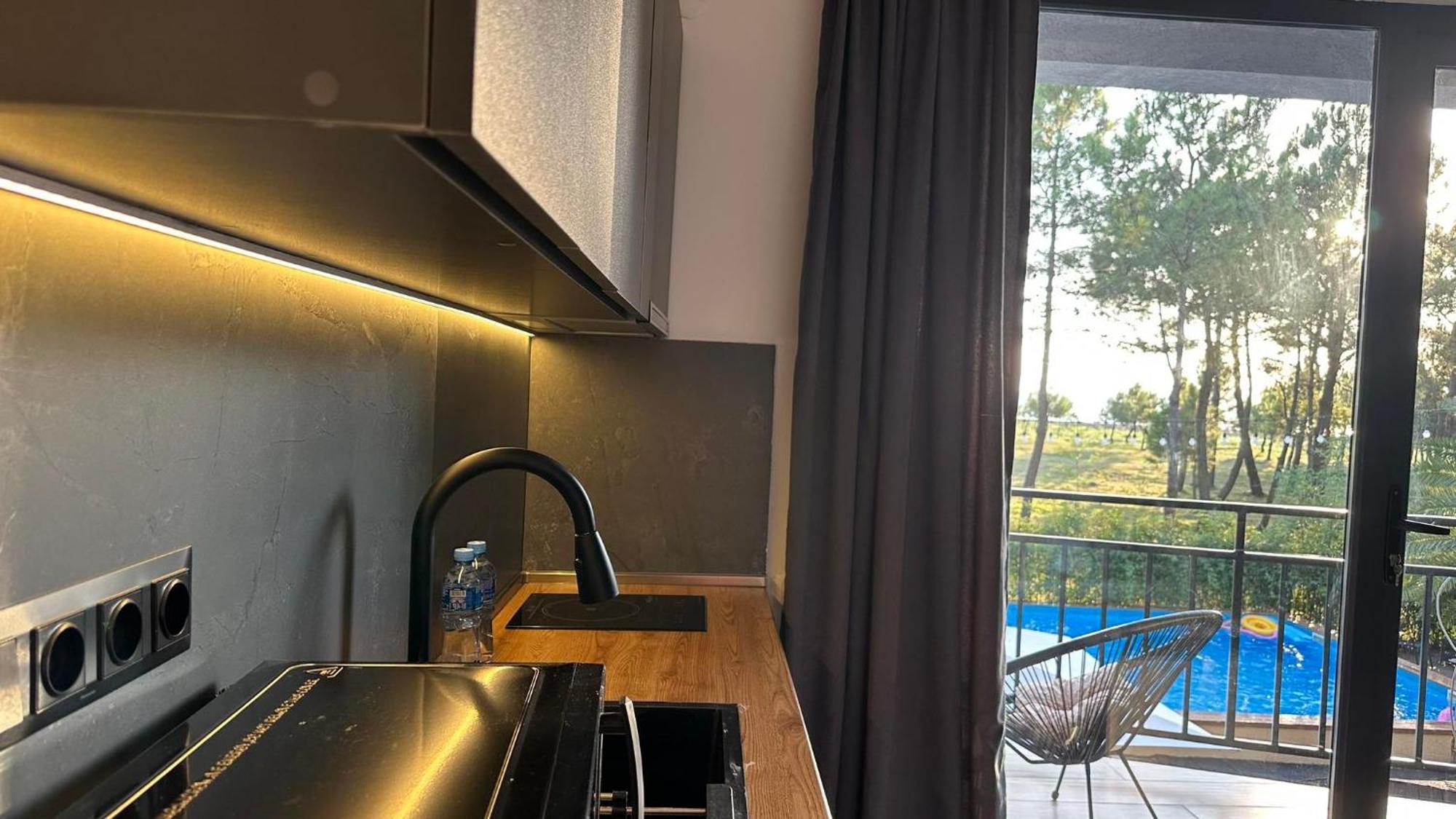 Iveria Elli Hotel Sjekhvetili Eksteriør bilde