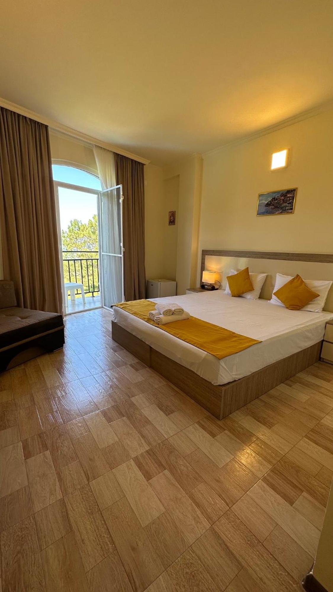 Iveria Elli Hotel Sjekhvetili Eksteriør bilde